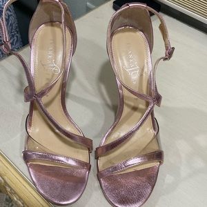 Ivanka Trump pink Metallic evening shoe. 7.5